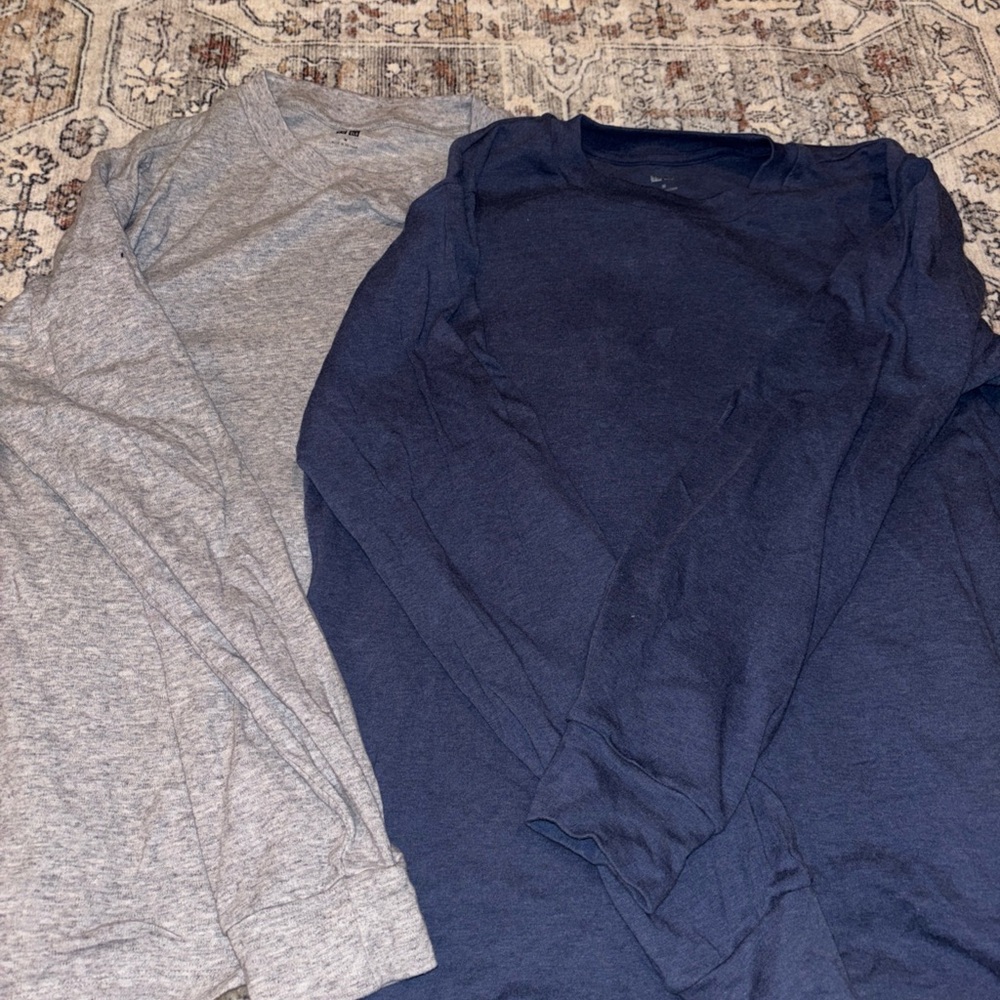 Uniqlo Crewneck Long Sleeve T Shirt Mens Medium 1x Blue & 1 Gray Cotton